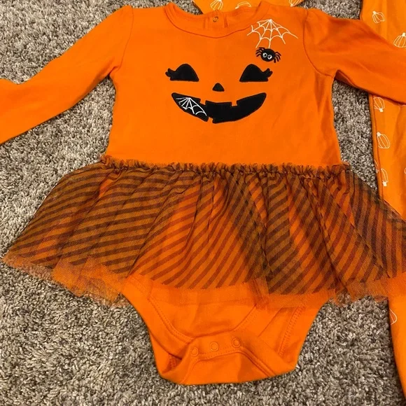 Pumpkin One Piece Sets 18M - Picture 3 of 9